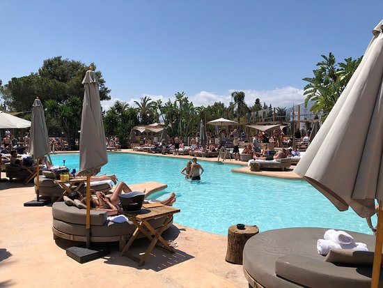 Transfer zum Nao Pool Club Marbella